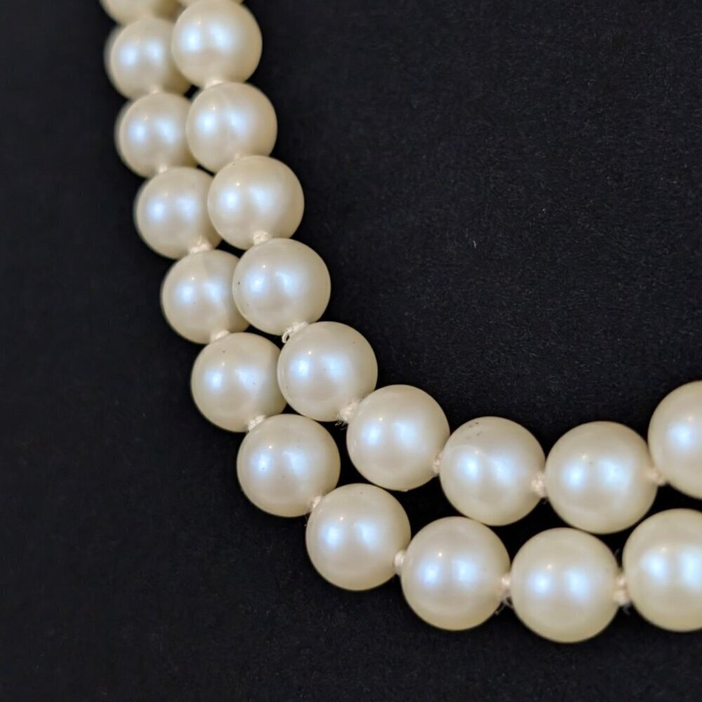 Vintage 2-Strand Faux Pearl Pearl Necklace - Picture 4 of 5